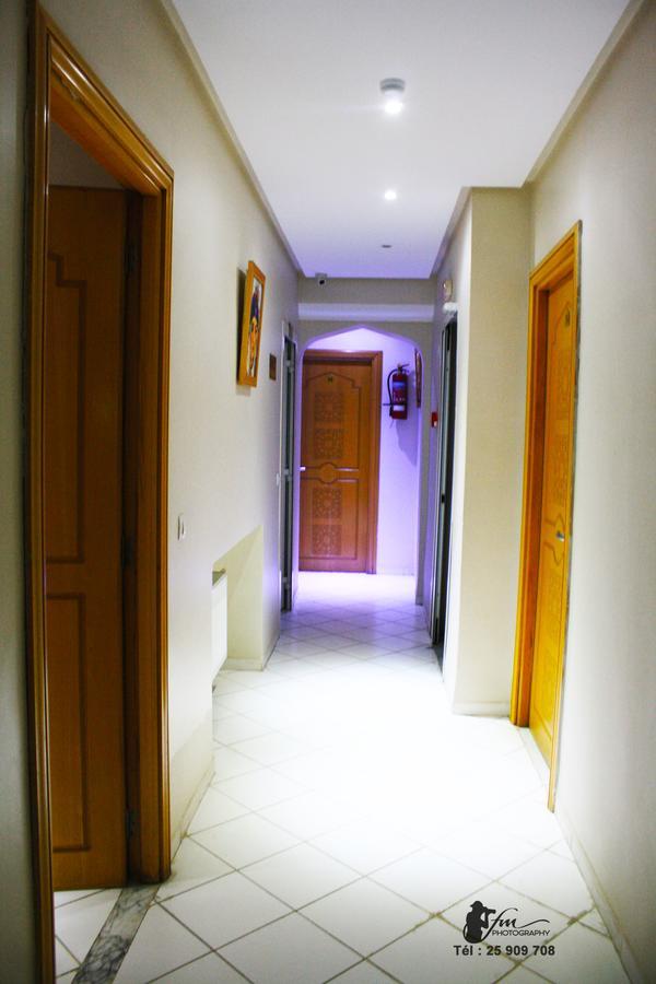 Hotel Saheb Ettabaa チュニス エクステリア 写真